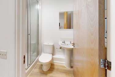 4 bed flat, New Street, City Centre, Falmouth, TR113LQ - Image 2
