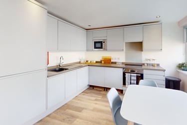 4 bed flat, New Street, City Centre, Falmouth, TR113LQ - Image 1