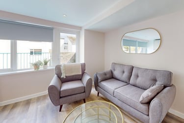 4 bed flat, New Street, City Centre, Falmouth, TR113LQ - Image 10
