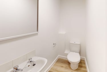 4 bed flat, New Street, City Centre, Falmouth, TR113LQ - Image 12