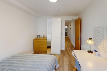 4 bed flat, New Street, City Centre, Falmouth, TR113LQ - Image 4