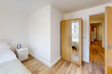 4 bed flat, New Street, City Centre, Falmouth, TR113LQ - Image 11