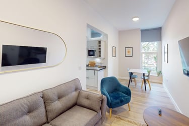 2 bed flat, Bar Road, City Centre, Falmouth, TR114NN - Image 1