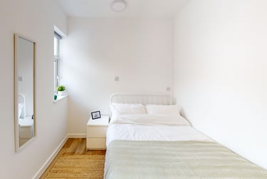 6 bed flat, Bar Road, City Centre, Falmouth, TR114NN - Image 5