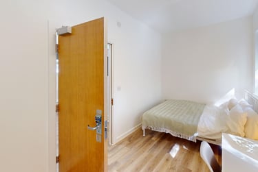 6 bed flat, Bar Road, City Centre, Falmouth, TR114NN - Image 6