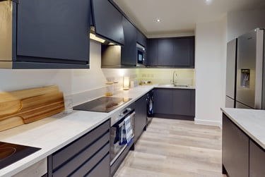 6 bed flat, Bar Road, City Centre, Falmouth, TR114NN - Image 1