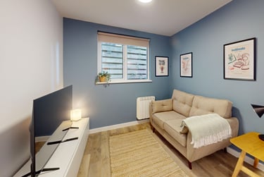 1 bed flat, Bar Road, City Centre, Falmouth, TR114NN - Image 1