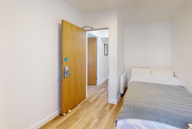 5 bed house, Bar Road, City Centre, Falmouth, TR114NN - Image 3