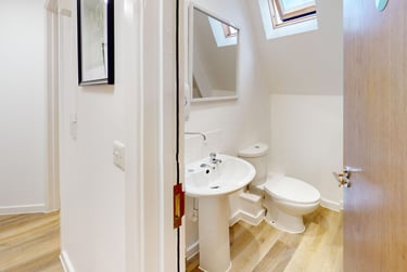 3 bed flat, Bar Road, City Centre, Falmouth, TR114NN - Image 7