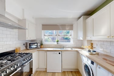 6 bed house, Harrington Drive, Lenton, Nottingham, NG71JH - Image 4