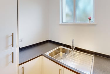 1 bed flat, Bar Road, City Centre, Falmouth, TR114NN - Image 4
