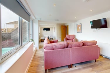 4 bed flat, New Street, City Centre, Falmouth, TR113LQ - Image 1