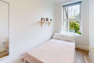4 bed flat, Avenue Road, City Centre, Falmouth, TR114AZ - Image 8