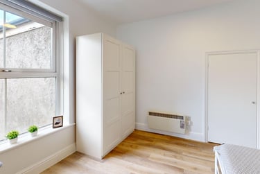 4 bed flat, Avenue Road, City Centre, Falmouth, TR114AZ - Image 10