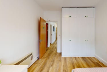 4 bed flat, Avenue Road, City Centre, Falmouth, TR114AZ - Image 6
