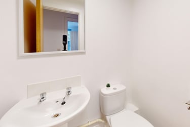 4 bed flat, New Street, City Centre, Falmouth, TR113LQ - Image 12