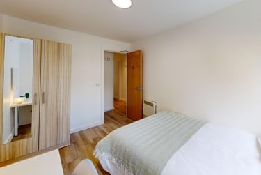 4 bed flat, New Street, City Centre, Falmouth, TR113LQ - Image 7