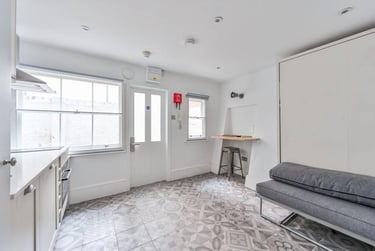 1 bed studio, Baker Street, Marylebone, London, NW16BU - Image 5