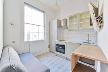 1 bed studio, Baker Street, Marylebone, London, NW16BU - Image 2