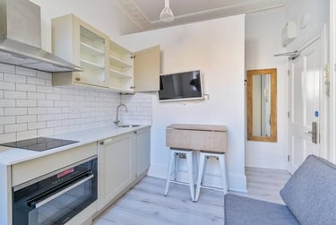 1 bed studio, Baker Street, Marylebone, London, NW16BU - Image 3
