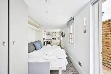1 bed studio, Baker Street, Marylebone, London, NW16BU - Image 5