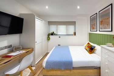 1 bed studio, Verney Street, St Sidwells, Exeter, EX12FP - Image 1