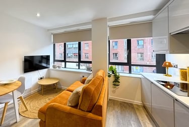 1 bed studio, Verney Street, St Sidwells, Exeter, EX12FP - Image 1