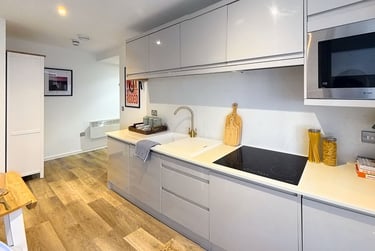 1 bed studio, Verney Street, St Sidwells, Exeter, EX12FP - Image 3