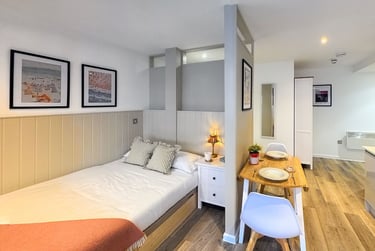 1 bed studio, Verney Street, St Sidwells, Exeter, EX12FP - Image 1