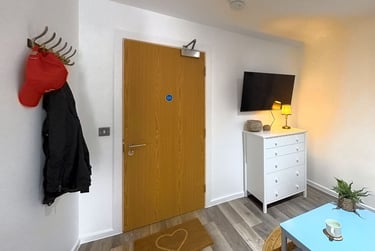 1 bed studio, Verney Street, St Sidwells, Exeter, EX12FP - Image 3