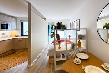 1 bed studio, Verney Street, St Sidwells, Exeter, EX12FP - Image 2