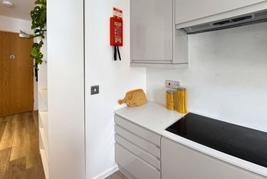 1 bed studio, Verney Street, St Sidwells, Exeter, EX12FP - Image 2