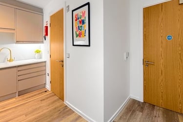 1 bed studio, Verney Street, St Sidwells, Exeter, EX12FP - Image 2