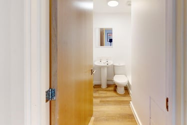 4 bed flat, New Street, City Centre, Falmouth, TR113LQ - Image 12