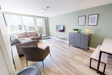 4 bed flat, New Street, City Centre, Falmouth, TR113LQ - Image 1