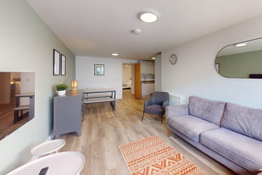 4 bed flat, New Street, City Centre, Falmouth, TR113LQ - Image 2