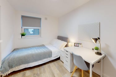 4 bed flat, New Street, City Centre, Falmouth, TR113LQ - Image 11