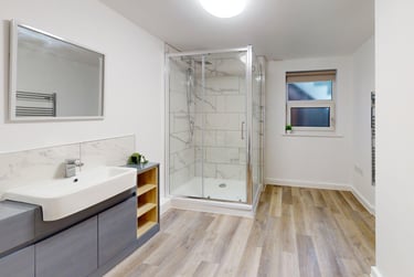 4 bed flat, New Street, City Centre, Falmouth, TR113LQ - Image 13
