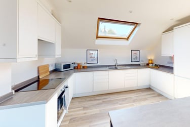 4 bed flat, New Street, City Centre, Falmouth, TR113LQ - Image 5