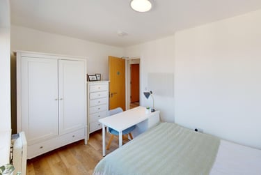 4 bed flat, New Street, City Centre, Falmouth, TR113LQ - Image 7