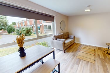 2 bed flat, Lyncombe Close, Mount Pleasant, Exeter, EX45EJ - Image 3