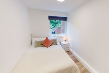 2 bed flat, Lyncombe Close, Mount Pleasant, Exeter, EX45EJ - Image 5