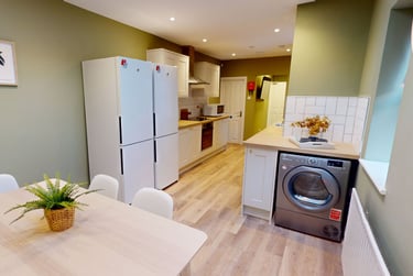 6 bed house, Bute Avenue, Radford, Nottingham, NG71QA - Image 3