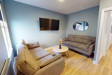 7 bed house, Albert Grove, Radford, Nottingham, NG71PA - Image 1