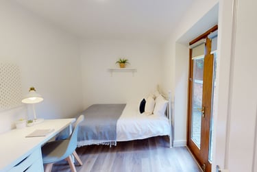 8 bed house, Cottesmore Road, Lenton, Nottingham, NG71QE - Image 2