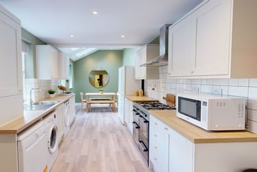 7 bed house, Albert Grove, Radford, Nottingham, NG71PA - Image 1