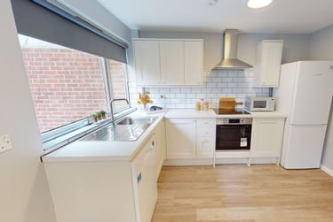 1 bed flat, Lebanon Close, Mount Pleasant, Exeter, EX45EW - Image 3