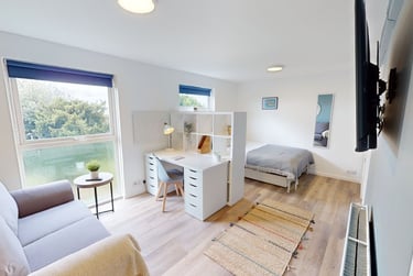1 bed studio, Monterey Gardens, Mount Pleasant, Exeter, EX45EN - Image 3
