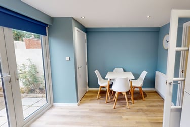 4 bed house, Lyncombe Close, Mount Pleasant, Exeter, EX45EJ - Image 1