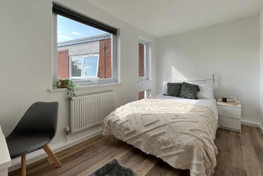 3 bed flat, Monterey Gardens, Mount Pleasant, Exeter, EX45EN - Image 2